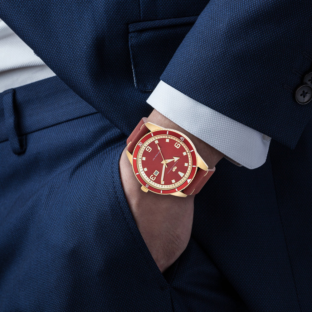 
                  
                    Herren Quarzuhr gelbgold Echtleder rot
                  
                